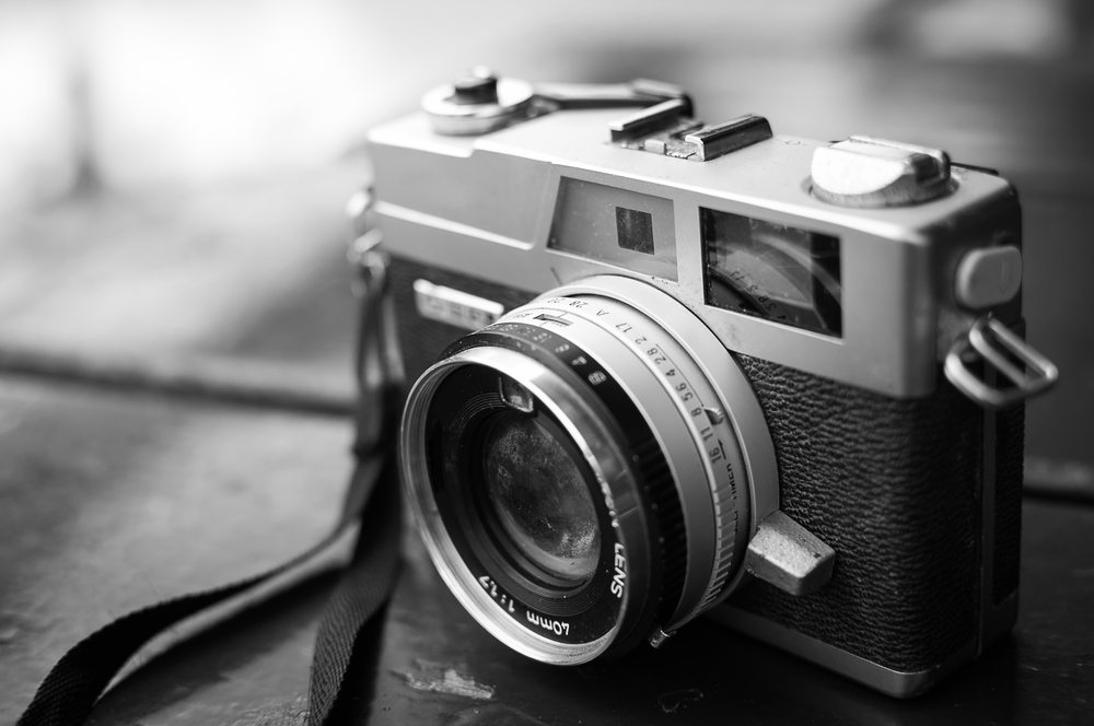 black-and-white-pictures-of-cameras-amatuer-ebony